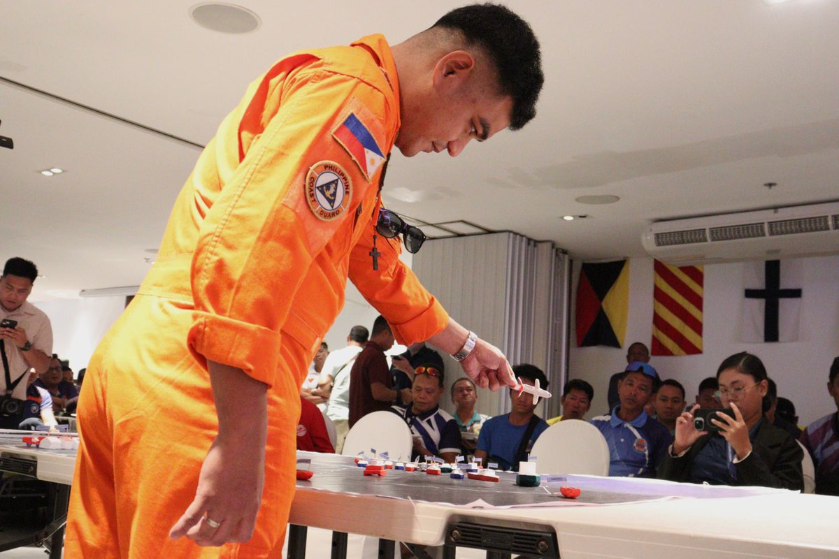 𝐋𝐎𝐎𝐊: The PCG together with its 25 partner agencies and stakeholders, conducted a tabletop exercise for the National Maritime Search and Rescue Exercise with the Integration of  MRO at Boracay Island, Malay, Aklan on 07 July 2025.

✍️facebook.com/coastguardph/p…

###