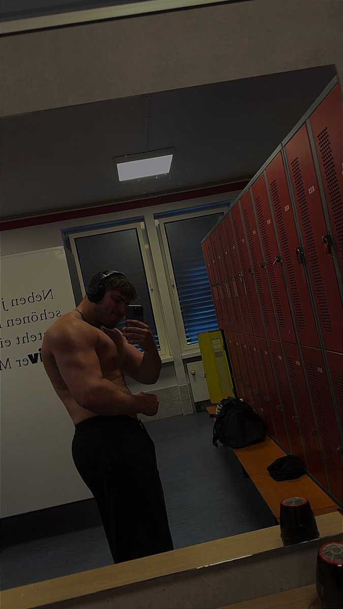 gorillamaster 🦍 tweet media