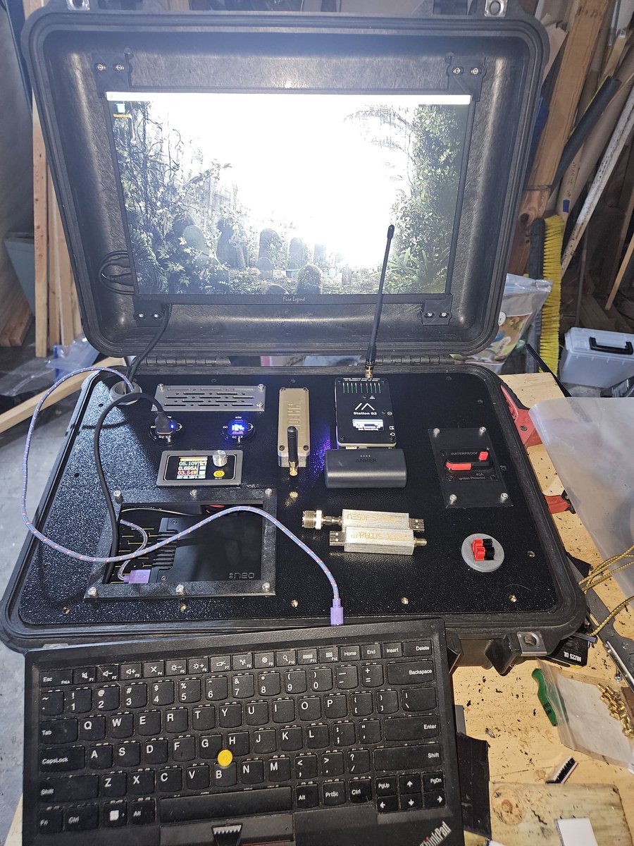NitekryDPaul's tweet image. #makeShitMonday portable varicomm and power station.