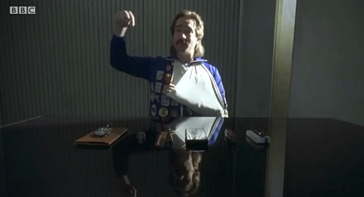 MacfadyenDaily's tweet image. Matthew Macfadyen in Ashes to Ashes.

#matthewmacfadyen #ashestoashes #keeleyhawes #philipglenister