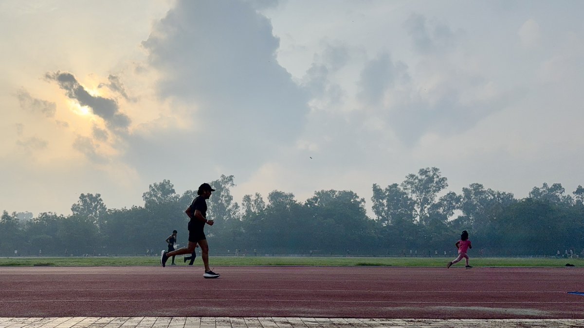 अगर आपके जीवन में ईमानदारी है तो आपके बच्चे आपकी हर बात मानेंगे। अपने जीवन को प्रामाणिक बनाइए।