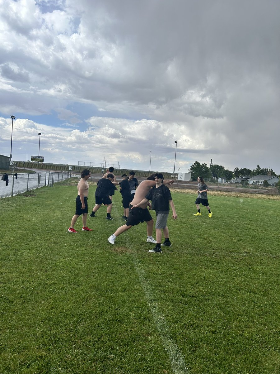 ChandlerPrep_FB's tweet image. Camp practice 1 and lift in the books! Back at it after dinner #BeTheStandard