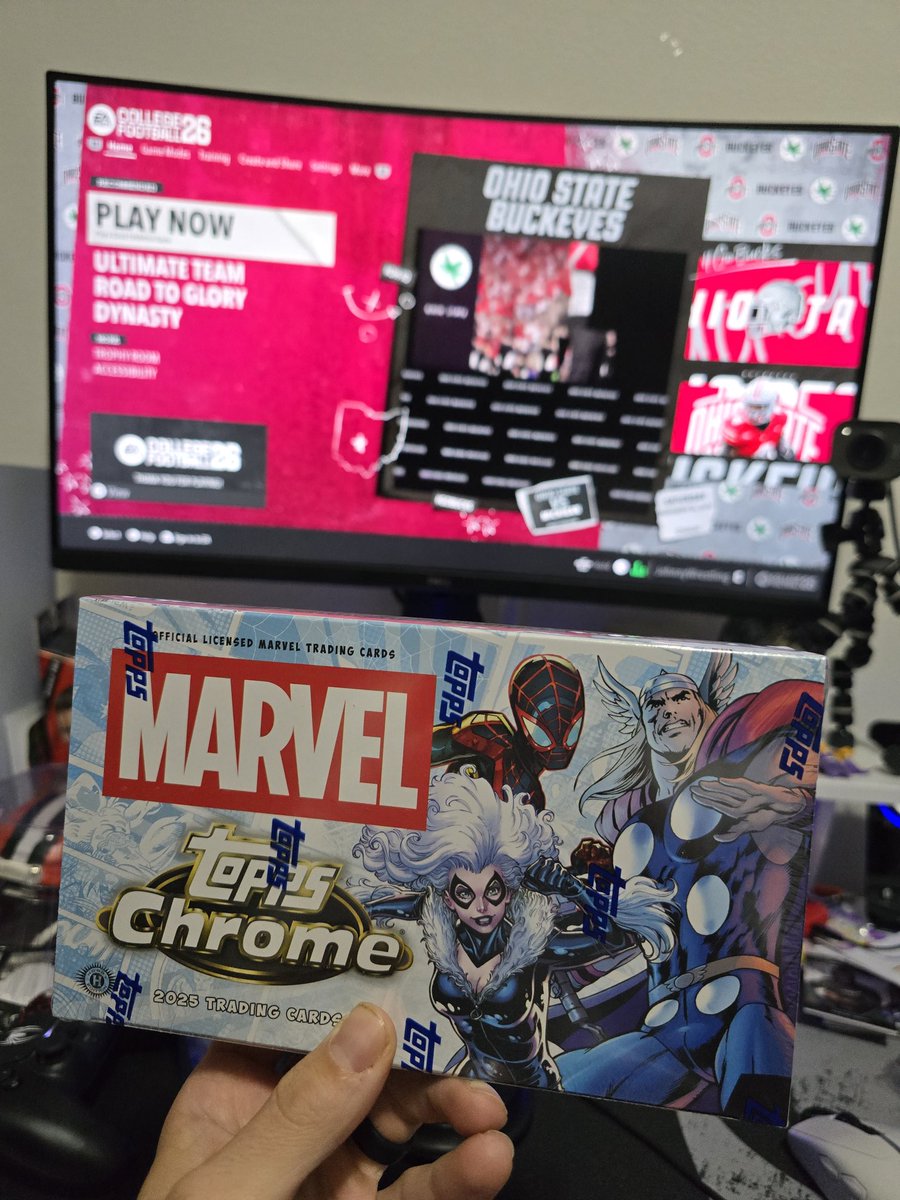 We're live, pal.

Twitch.tv/TheJohnnyWrest…