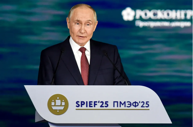 Russian banking officials warn of a potential debt crisis within 12 months as borrowers fall behind on repayments amid high interest rates. Despite record bank profits in 2024, early signs of a credit crunch are emerging.

Trillions in bad debt may strain Russia’s war-hit economy