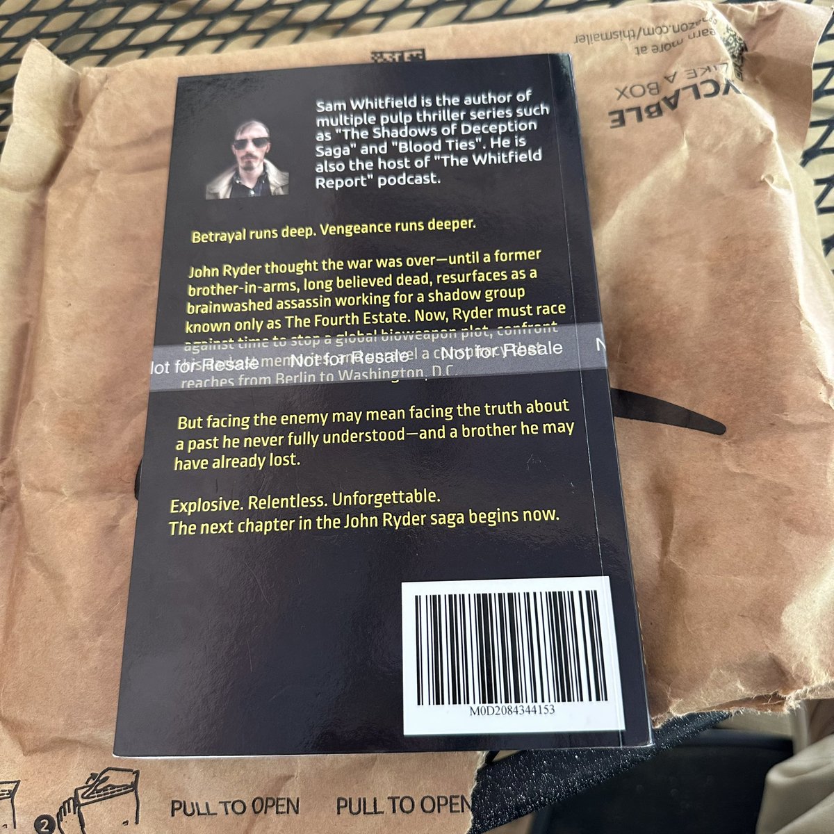 FINALLY! A week after ordering (due to delays from the postal service), my proof copies of SINS OF THE ASSASSIN have arrived and look epic!  

Available in paperback and ebook formats starting 7/22/25! Pre-order ebook a.co/d/bvkLrhW