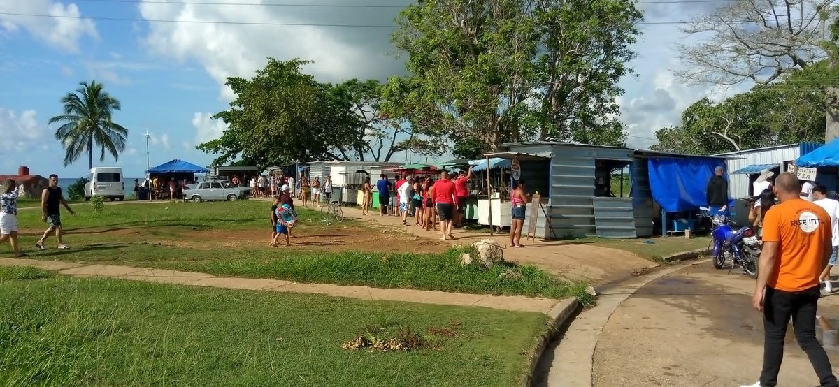 PadronYohany's tweet photo. En el mayor humedal del Caribe, la Ciénaga de Zapata, se disfruta del verano con variadas ofertas a la población. #Cuba #VeranoSiempreJoven @BetsyDazVelzqu2 @MincinCuba https://t.co/nxPsMr0ioV