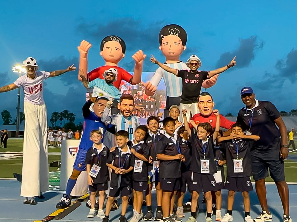 ¡Turín FC dice presente en la Miami Cup 2025! 🇺🇸⚽

Este día, las categorías U8 y U14 participaron en la ceremonia de inauguración del torneo internacional. Con mucha preparación, los equipos están listos para competir por el campeonato.

¡Mucho éxito a los jugadores y al cuerpo