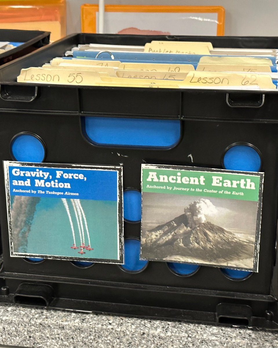 BuildingWingsCo's tweet image. We LOVE seeing how creative & organized our classrooms can be—from colorful journals to perfectly labeled crates. We want to hear from you and how you organize your space!
#Readtopia #ReadtopiaGO #BuildingWings #SpecialEducation #TeacherHacks #ClassroomOrganization…