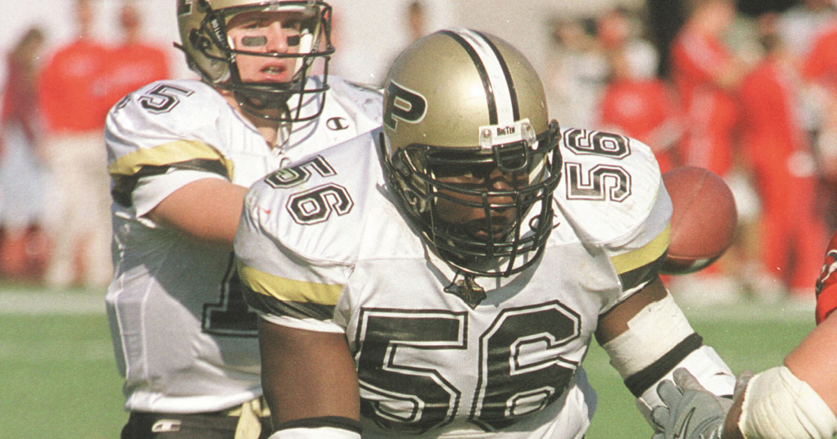 AlanKarpick's tweet image. The start of our weekly 2000 Rose Bowl season recollection begins with @ChukkyOkobi56 who was really insightful in his recollections and thoughts. Any #Purdue football fan of the 2000s will like this one. on3.com/teams/purdue-b…