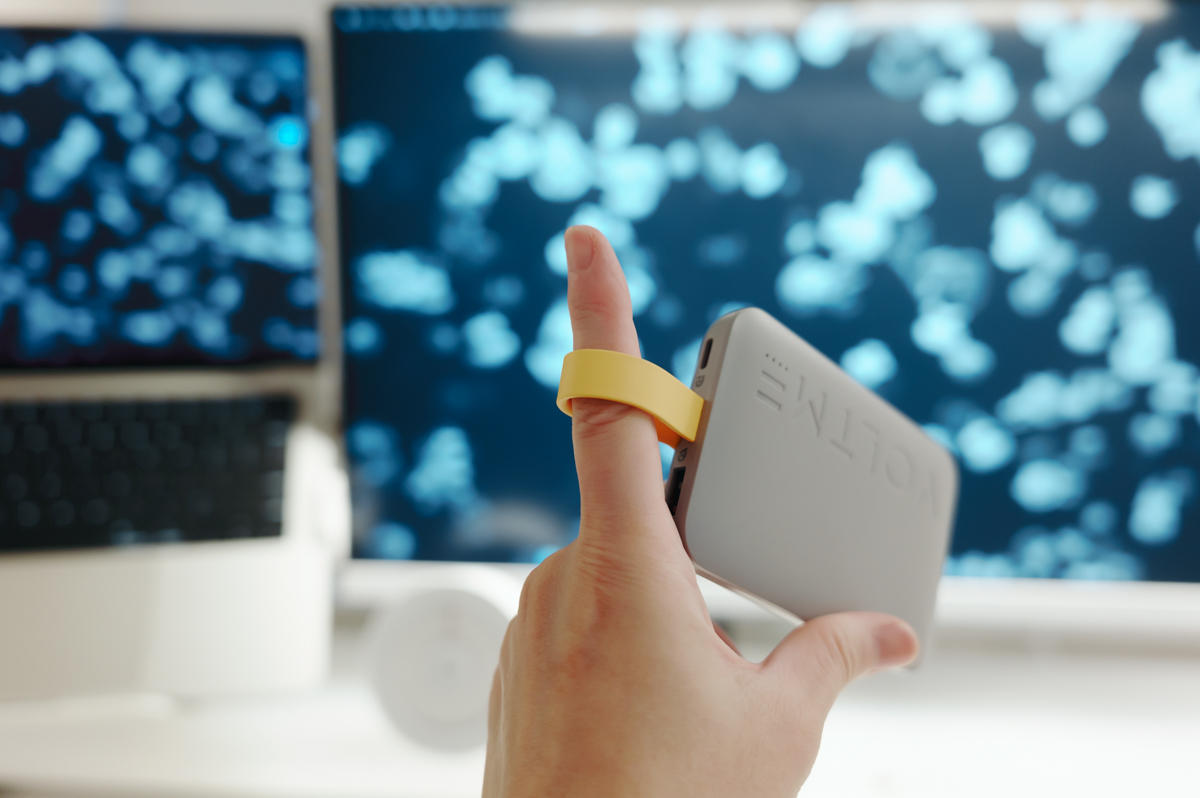 USB-Cケーブル一体型のモバイルバッテリー「VOLTME Hypercore 10K Sling」がめっちゃ使い勝手が良かった

別途ケーブル持ち運ばなくて良いから、荷物が少なくなるのが良き

とりあえずこれ1個持っておけば”なんとかなる感”がある

ちなみに指に引っ掛けて回したくなるけど、それは抜けるのでNG😅