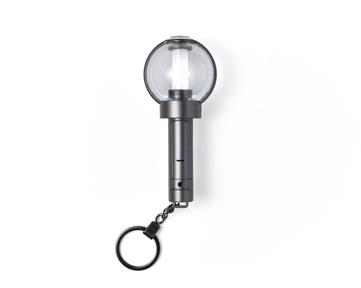 meyydutceid's tweet photo. •• Open Pre-Order ••
ENHYPEN Official Light stick ver.2 Keyring 

price : 320k dp 100k (est 200gr) 

✅️Bersih indo
✅cicilan start 50k 
✅shopee
📍Jateng 

#wts #enhypen #lightstick #lightstickkeyring #enhypenver2 https://t.co/pFJkEJ7Pny