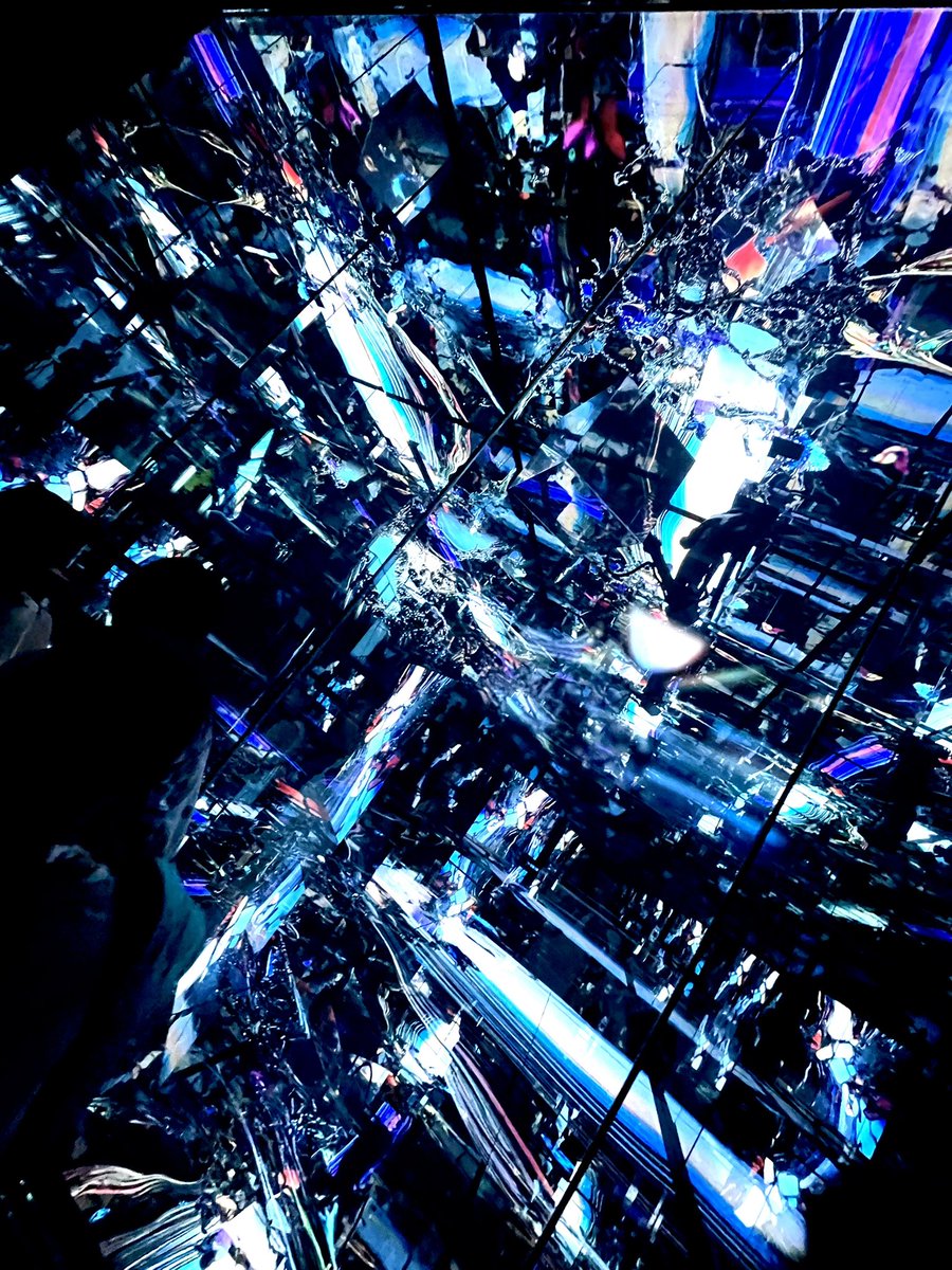 入った瞬間から期待値高まるっ、、、！
ぜひご自身の目で体感して欲しいパビリオンでした
 #100日後ヌルになるパビリオン