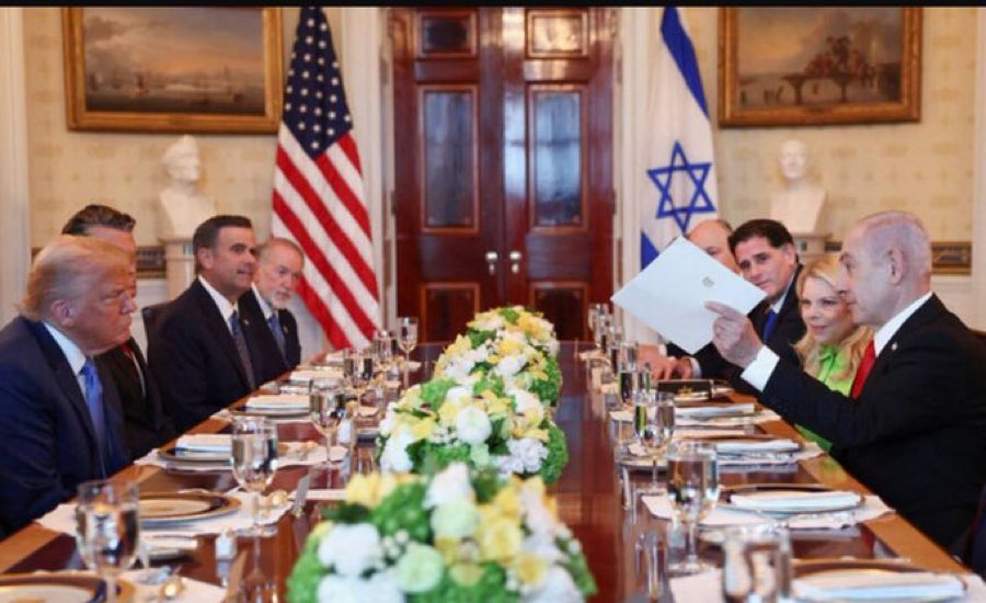 גבעת חלפון:
טראמפ מומלץ לסמל.