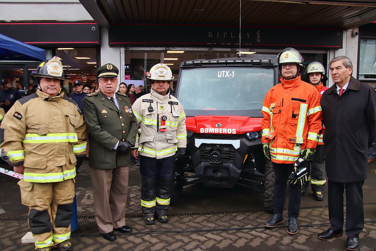 El Cuerpo de Bomberos de Temuco culminó las actividades de su día nacional y recibió moderno vehículo todo terreno  bomberostemuco.cl/el-cuerpo-de-b…