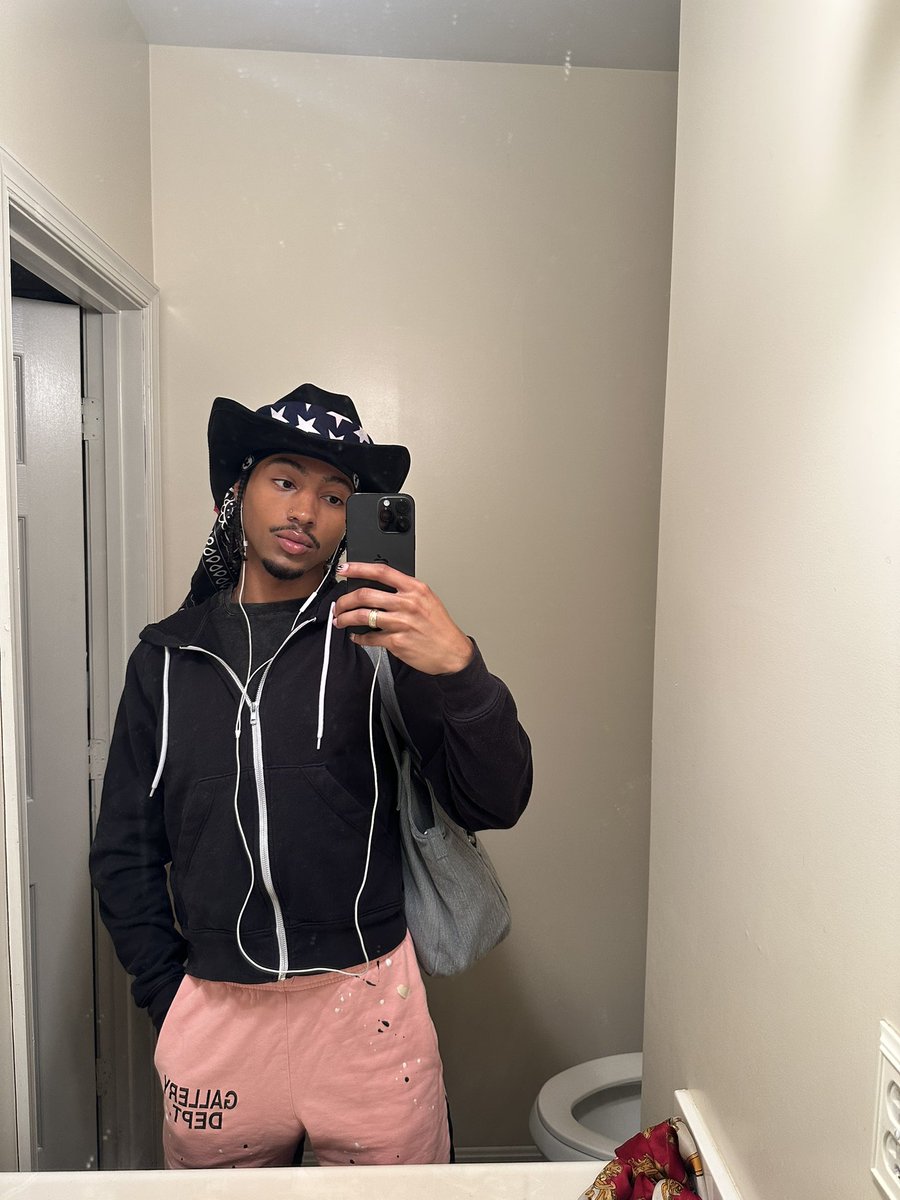 michaeldavidllc's tweet image. 