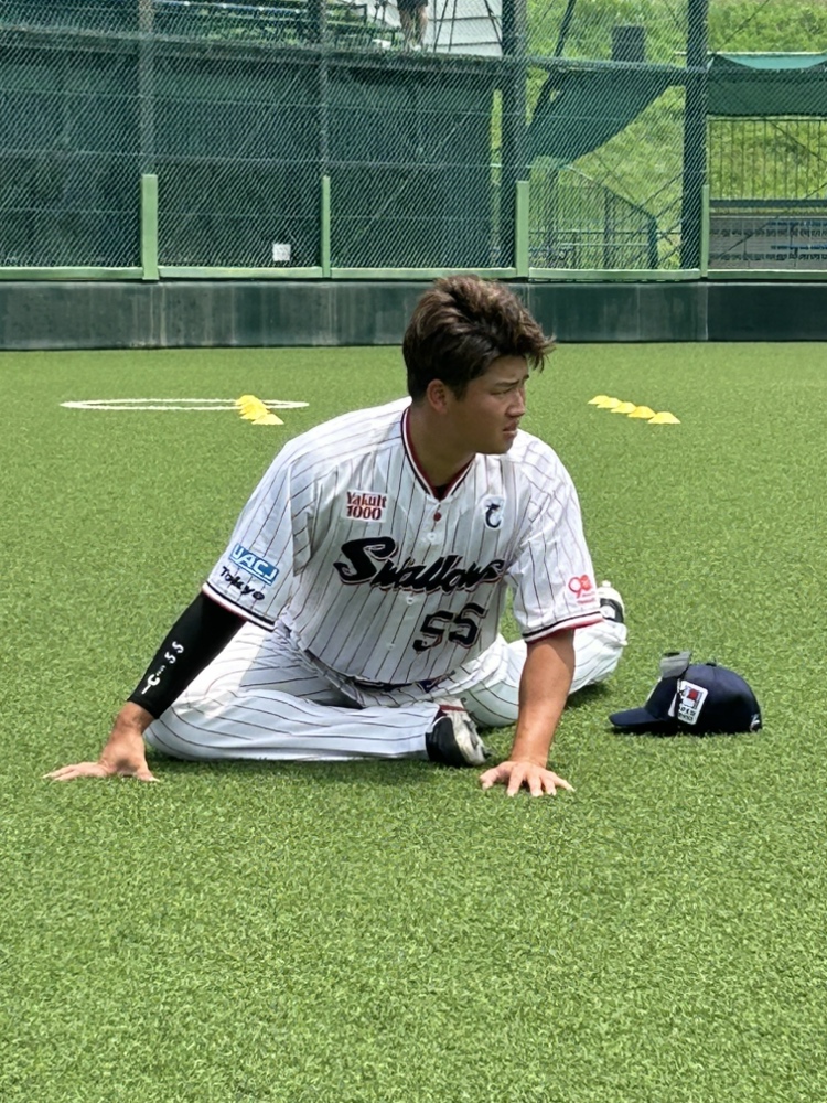 swallowspr's tweet photo. 本日、戸田球場で開催されるイースタンリーグ、東京ヤクルトスワローズ対東北楽天ゴールデンイーグルス戦を球団公式YouTubeにて12時30分より生配信します。
 #村上宗隆 選手出場予定！
  
▶️ https://t.co/BzOgNZUQFQ

#swallows #捲土重来 https://t.co/Og5ZskKYoM