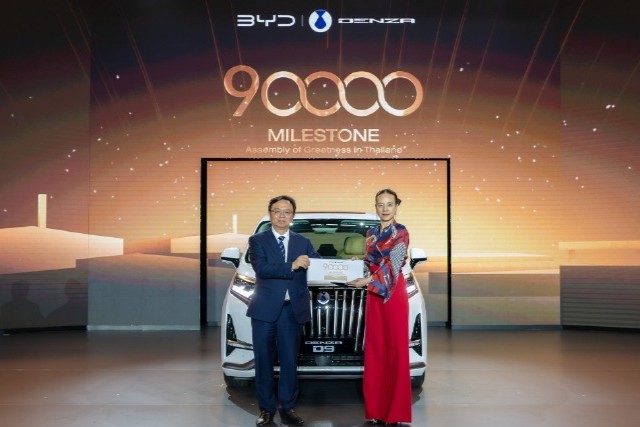 thinkercar's tweet photo. #BYD News in #Thailand
BYD delivers its 90,000th vehicle in Thailand—the Denza D9!
Destroyer 05 rolls off the production line at the Thailand factory and is about to launch.
BYD Thailand factory marks its 1st anniversary of construction and production. https://t.co/5dvKp4JFZ2