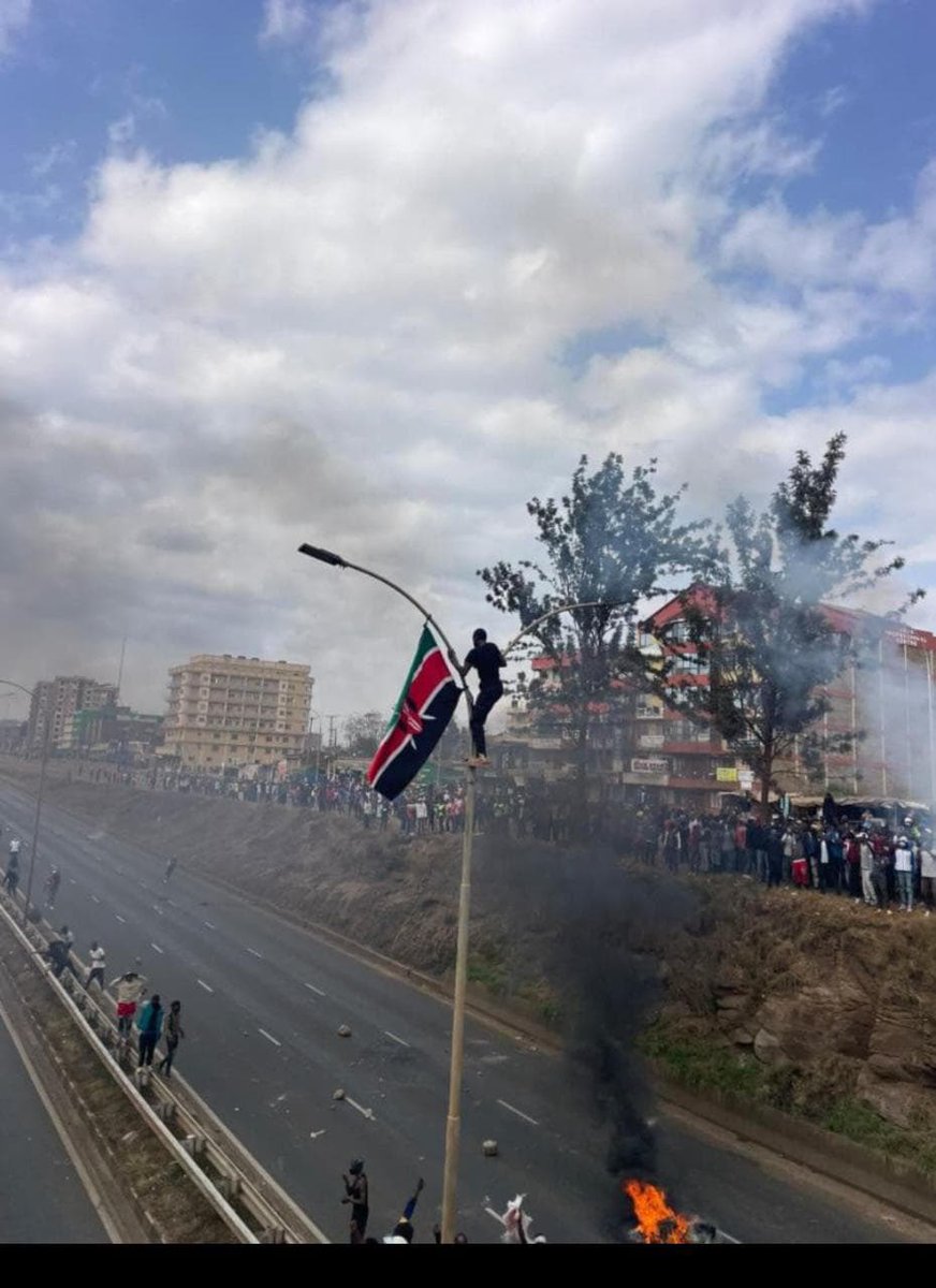 EnzamyOtieno's tweet photo. I HAVE REFUSED TO SURRENDER 

I HAVE REFUSED TO BE POUNDED INTO SUBMISSION 

ONE PERSON CANNOT PUT US INTO ALL THIS TROUBLE 

#RutoMustGo 

Matiangi Gachagua mau Mau #TuesdayMAANDAMANO https://t.co/SvbYDyT9U2