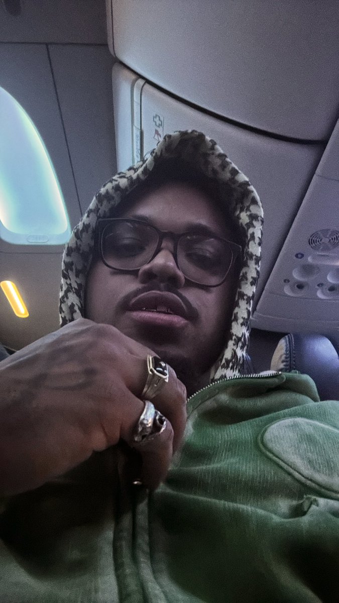 btw i found out i was goin on tour this morning .. if this post before the plane takeoff its good luck