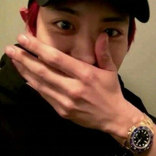 taeminchia's tweet image. Joined kinda late, but still joined #EXOLSelcaDay ☆