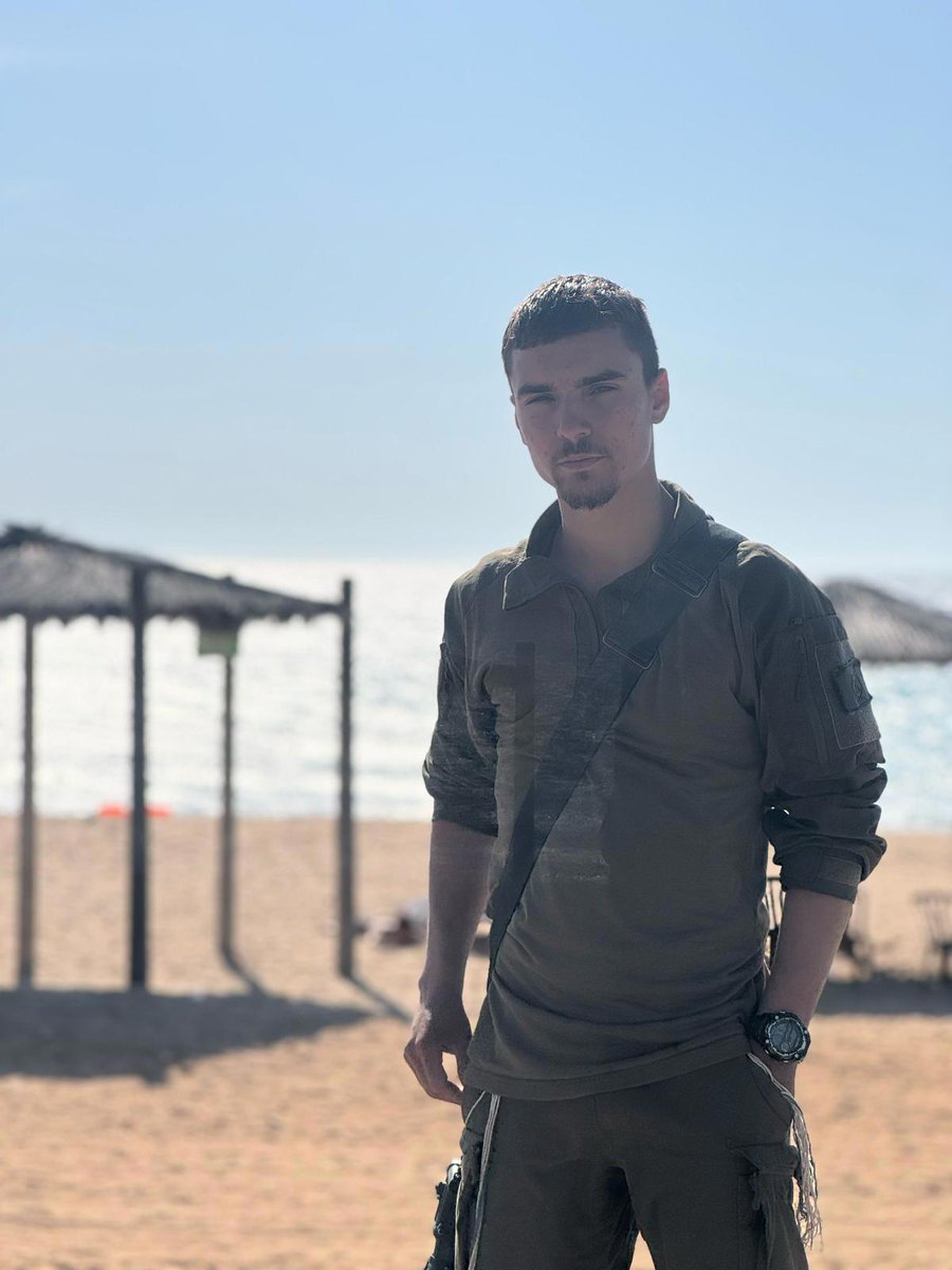 Shani_avigal's tweet image. לילה מלא בשמועות קשות
עם דמעות בעיניים ותקווה לבשורות טובות
הסתיים בחדשות איוב
חמישה גיבורים מסרו את נפשם
הותרו לפרסום
סמ"ר מאיר שמעון עמר
סמל משה ניסים פרש
שניהם רק בני 20
שניהם מירושלים
שניהם מחטיבת כפיר
שניהם נפלו יחד למען המדינה
יהי זכרם ברוך😔