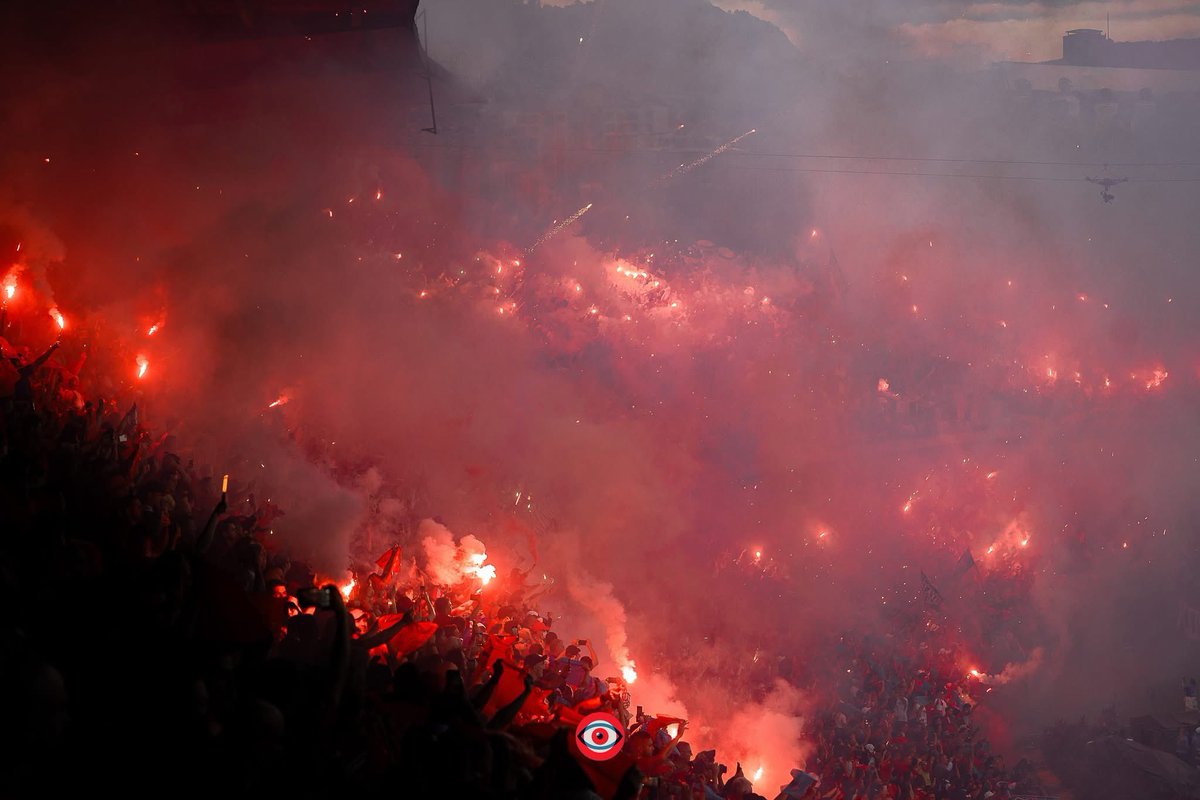 EL SATANASIO. 
Asusta a propios y ajenos.