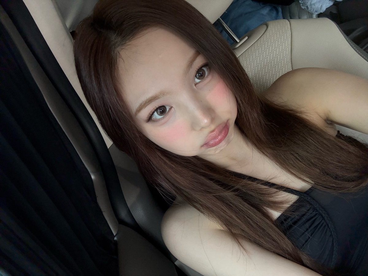 inysbbl's tweet image. [🐰📸] • 250708