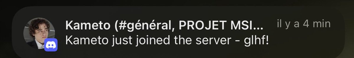 MY CEO VIENT DE REJOINDRE LA VILLA ( ils cast juste à 2 sur discord )