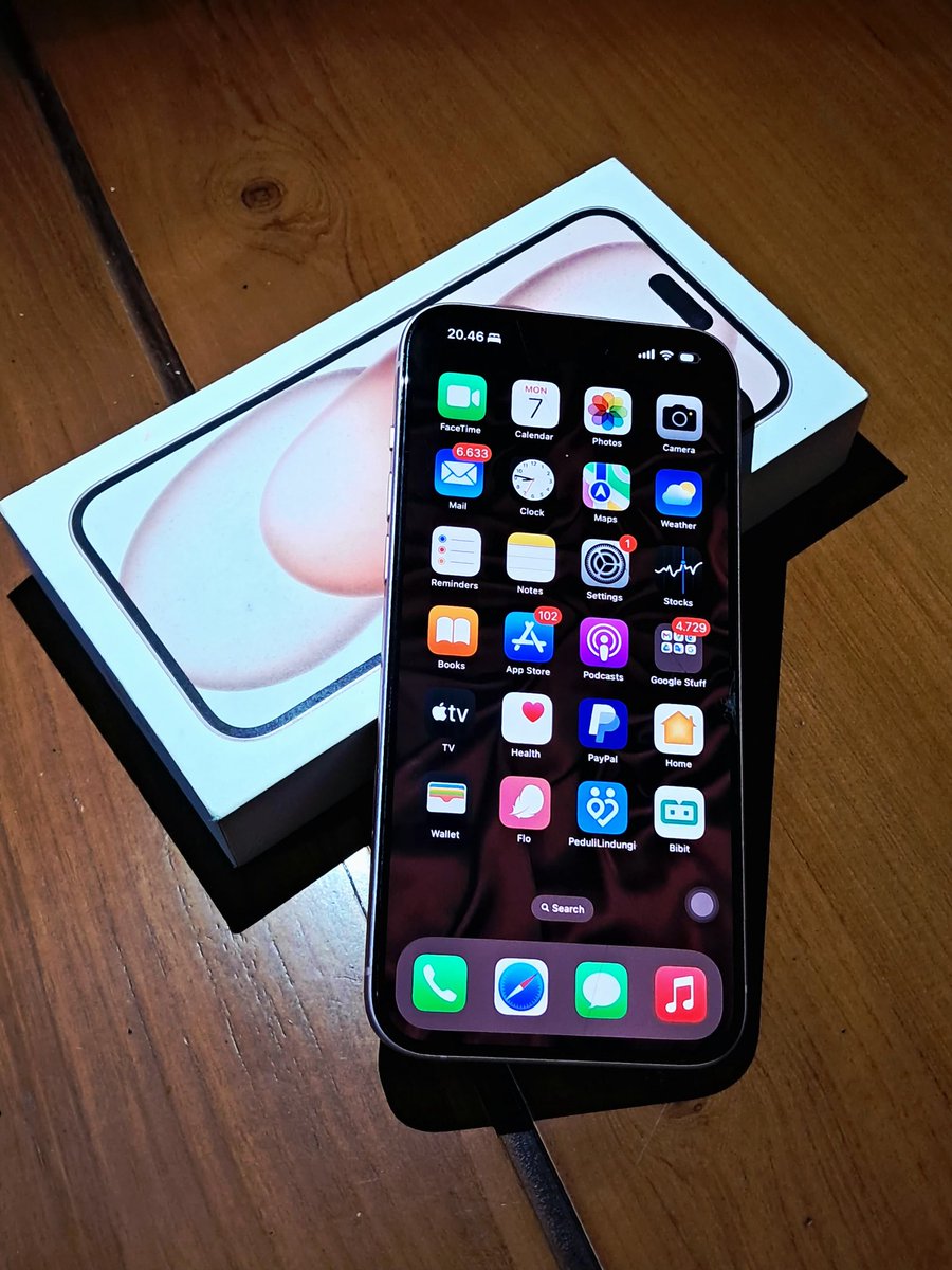 lil_owcean's tweet image. Wts iPhone 15 plus 256 gb. 
95% mulus. Pemakaian pribadi
Kardus, garansi, semua lengkap bahkan sampe tasnya masih ada. 
spefikasi: monggo tanya. 
alasan jual karena jarang kepake 
#wtsiphone #15plus #256gb #zonauang

minus crack tempered glass aja. tinggal diganti. bonus casing