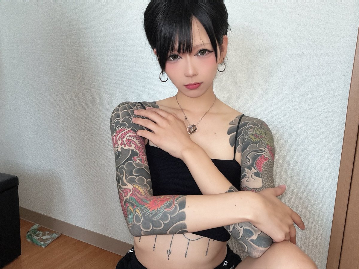 Cza5X's tweet photo. #売り子
#おしっこ
#動画 #ヌード https://t.co/DgW6LHbo3t