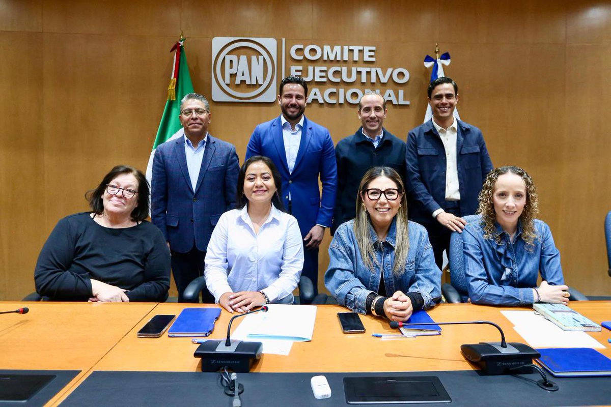 Acción Nacional (@accionnacional) on Twitter photo Nuestro Secretario Nacional de Fortalecimiento Interno, Juan Carlos Martínez Terrazas y nuestro Coordinador Nacional de Diputados Locales, <a href="/anuarazar/">ANUAR AZAR</a>, se reunieron hoy con el presidente del Comité Directivo Estatal de Puebla <a href="/marioriestra/">Mario Riestra Piña</a> y la secretaria general <a href="/GenovevaHuerta/">Genoveva Huerta</a>, Nuestro Secretario Nacional de Fortalecimiento Interno, Juan Carlos Martínez Terrazas y nuestro Coordinador Nacional de Diputados Locales, <a href="/anuarazar/">ANUAR AZAR</a>, se reunieron hoy con el presidente del Comité Directivo Estatal de Puebla <a href="/marioriestra/">Mario Riestra Piña</a> y la secretaria general <a href="/GenovevaHuerta/">Genoveva Huerta</a>,