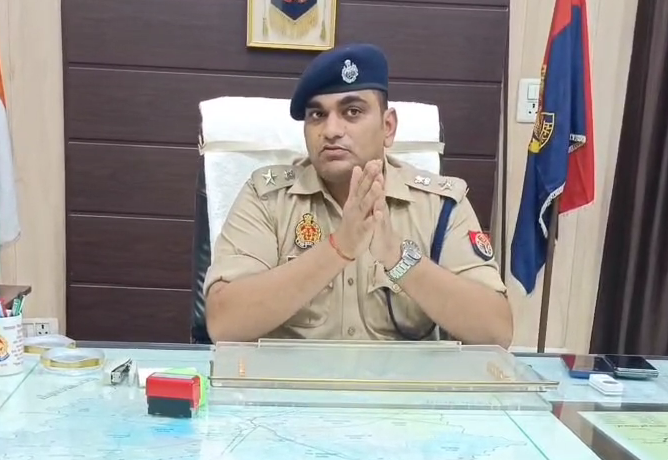 bstvlive's tweet image. 🚨बरेली : IGRS रैकिंग में बरेली पुलिस को पहला स्थान🚨

🆔 जिले के सभी 29 थानों को मिले 100 अंक
🕵️‍♂️ एसएसपी ने IGRS स्टाफ को किया सम्मानित
📍 थाना प्रभारियों को गुणवत्तापूर्ण निस्तारण के निर्देश

#Bareilly #PoliceAchievement #IGRSRanking @bareillypolice