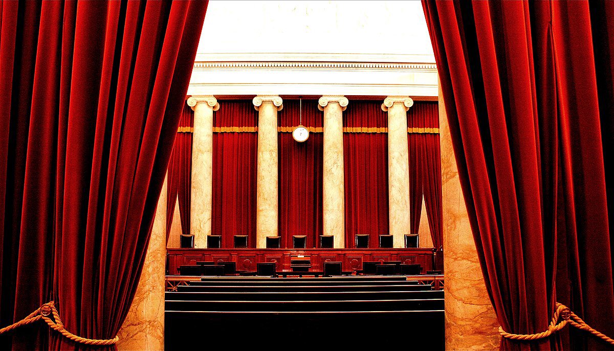 It's pretty crazy that there are only two photographs of the Supreme Court in session, from 1932 and 1937 (there's a super grainy video from 2014 with a few frames showing part of the bench)

Impressive opsec. I need to go to an oral argument to see it.