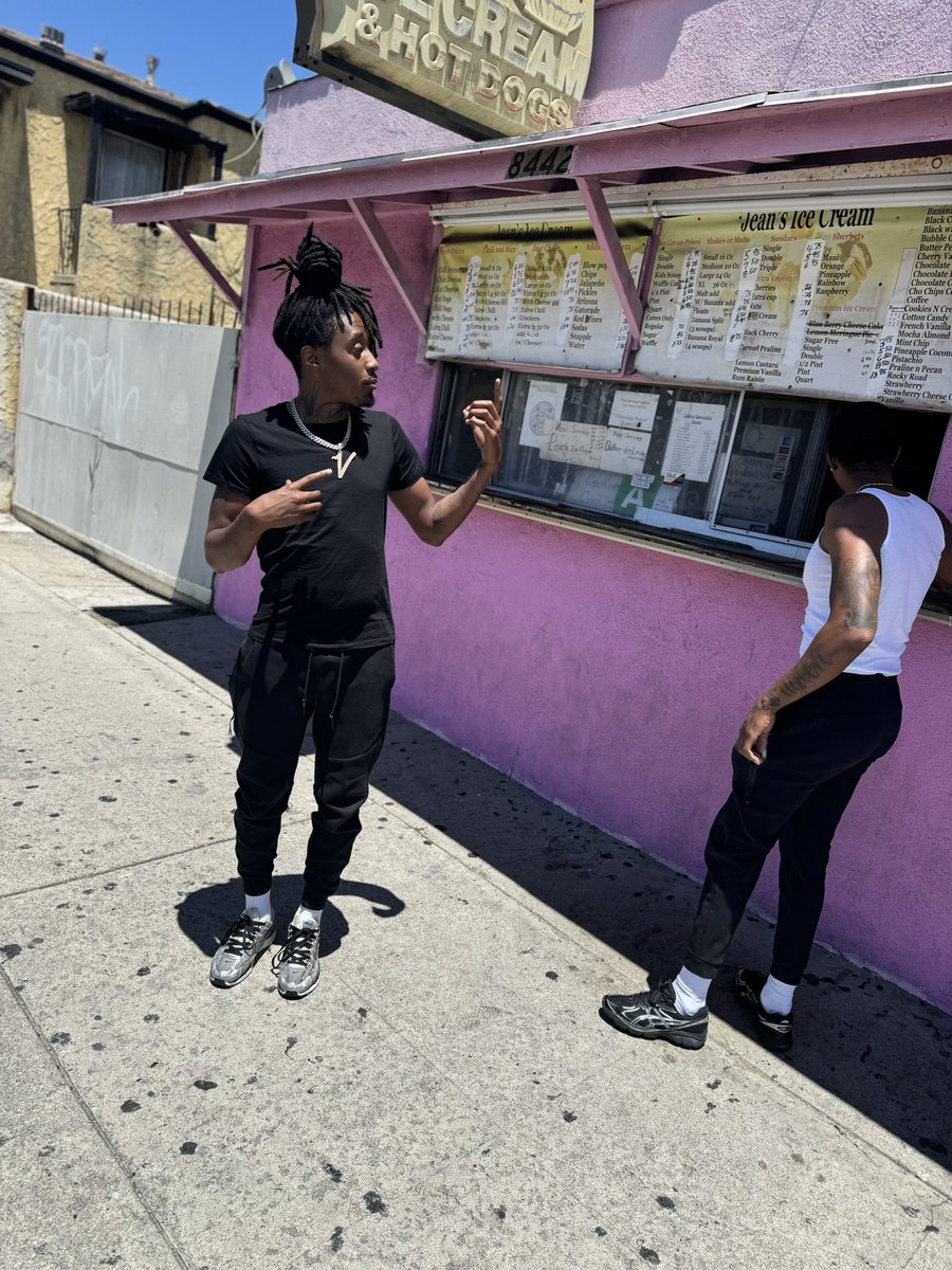 NIGCAS STAY DRESSED FOR A LIC 😂Ⓜ️👌🏾💸