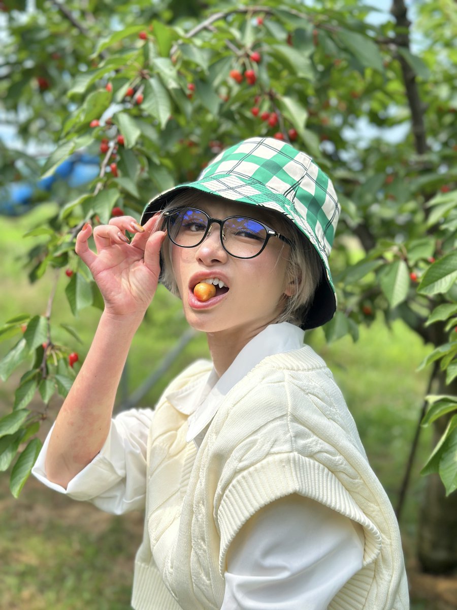 表情が漫画ぽいとよく言われます🍒