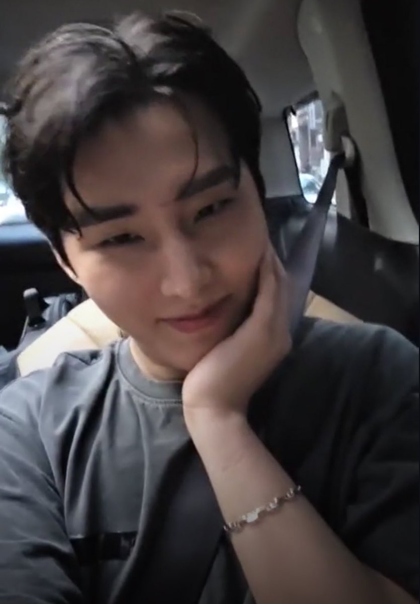 Kenapa yh dia gendutt lucu fluffy lucu gemes maw ak gigit dan mirip seperti mochi kukus