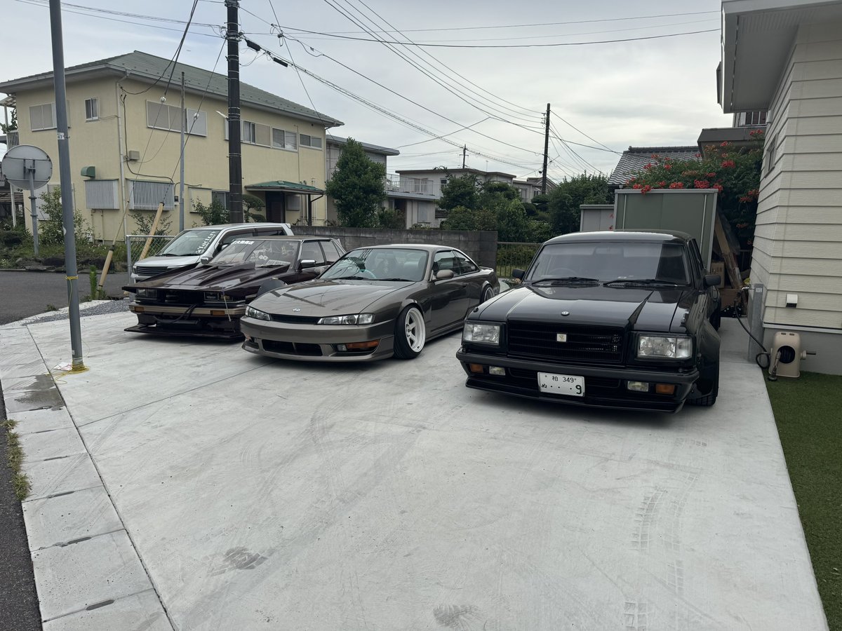 センチュリーはリビルト屋から何も連絡来ないしシルビアはまだ直らんし困った