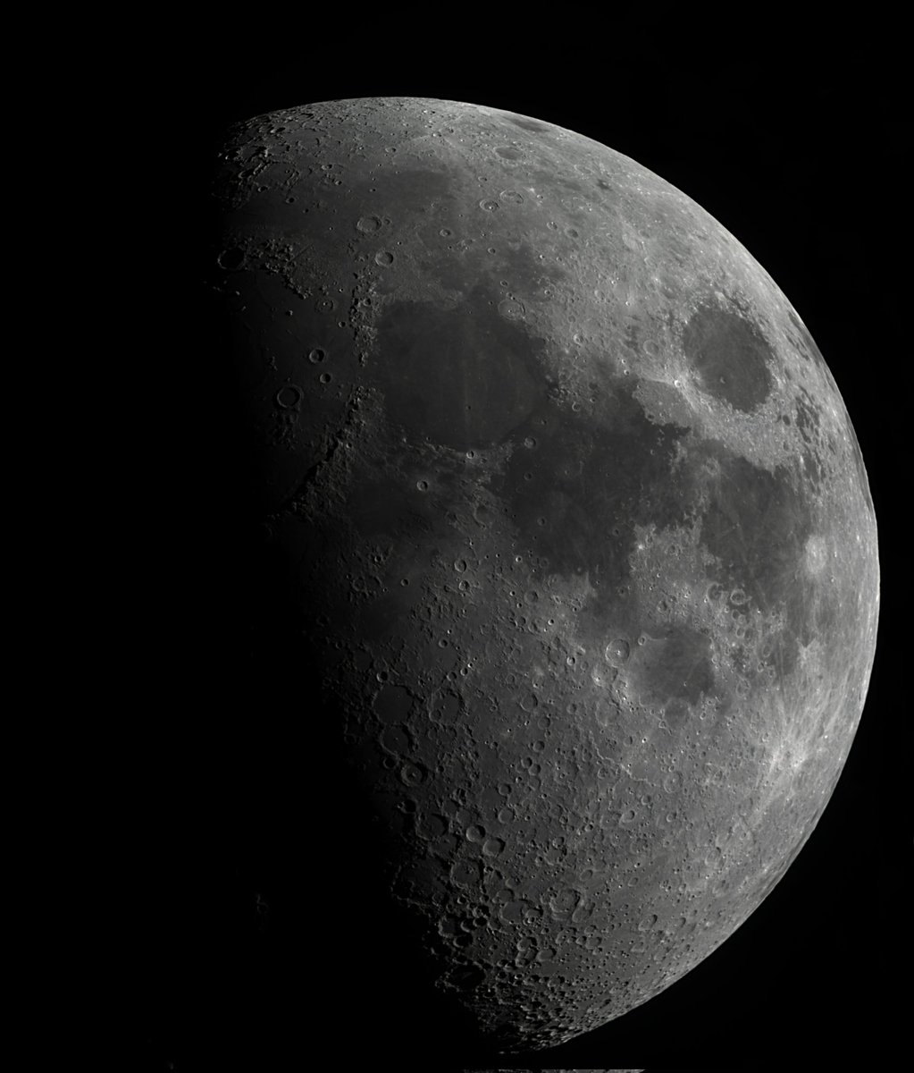 Astrocoria's tweet image. Mosaico lunar (7 fotos)

#Moon
#Universe
#Telescope