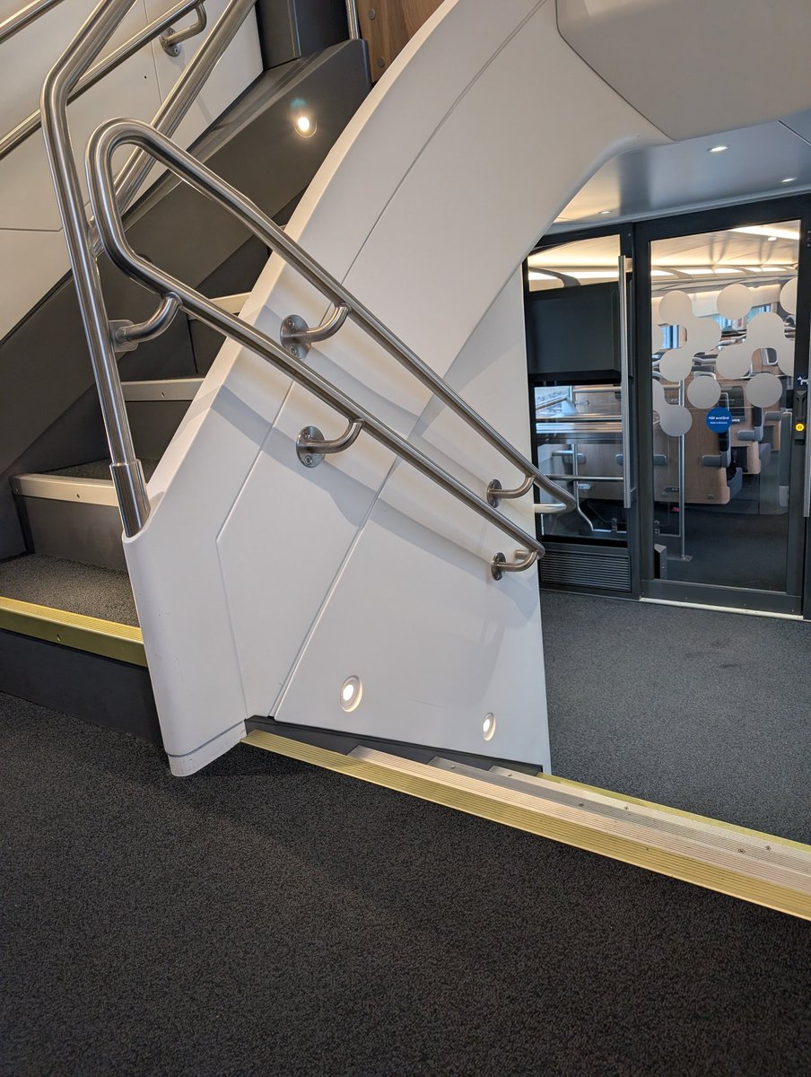 gamedin_77's tweet image. So far so god, kom i väg i dag me. God morgon trött tisdag. 

#oftoworkwego✅