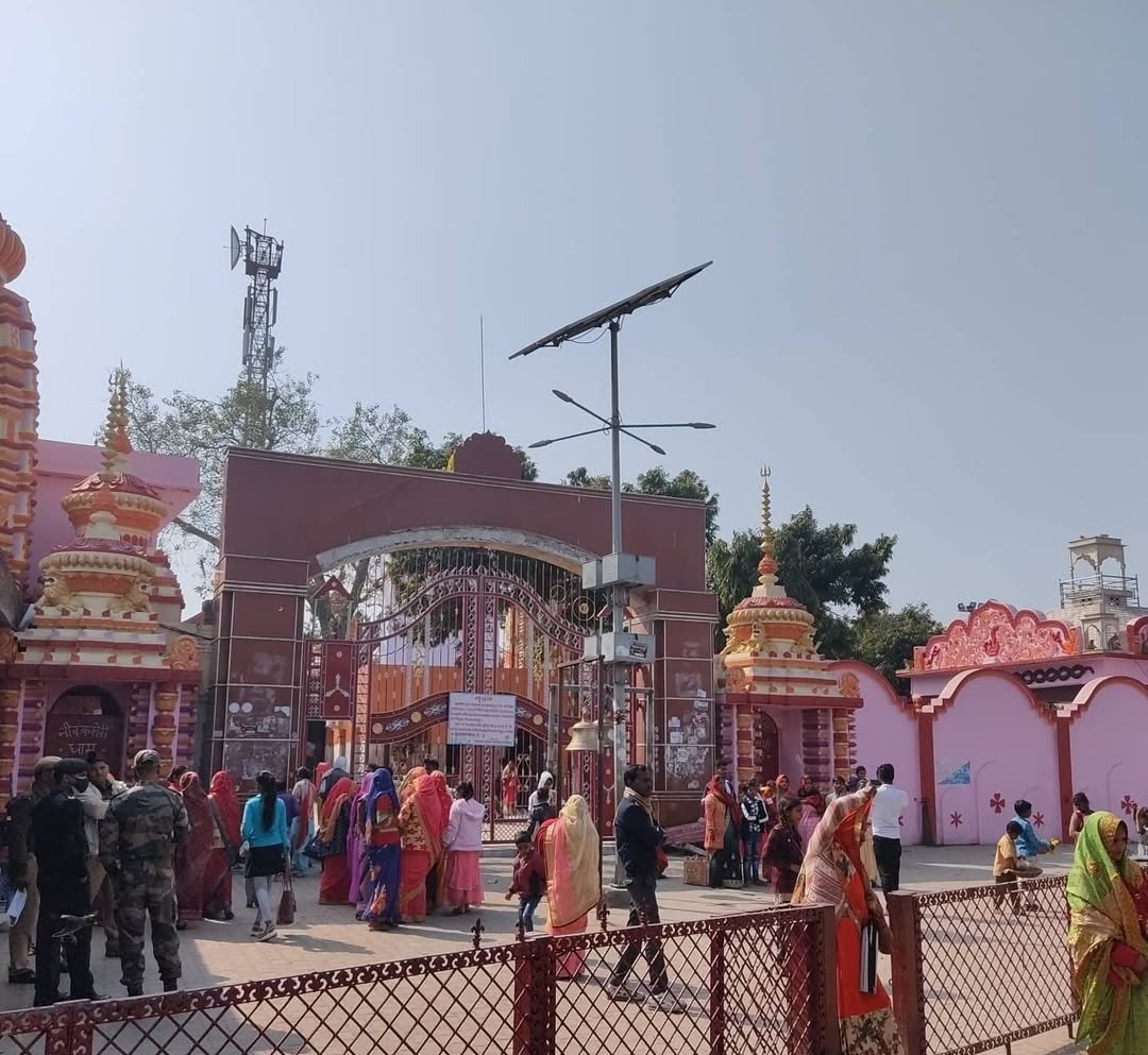 🌿 Baba #NeebKarori stayed in village of #Farrukhabad for years after being deported from d train.
He meditated, served d people, and attained enlightenment here.
This place gave him his name.
But today...
🤔 Do we even remember this original dham?
<a href="/upculturedept/">Department of Culture, UP</a> <a href="/NeebKaroriBaba/">Neeb Karori Baba</a>