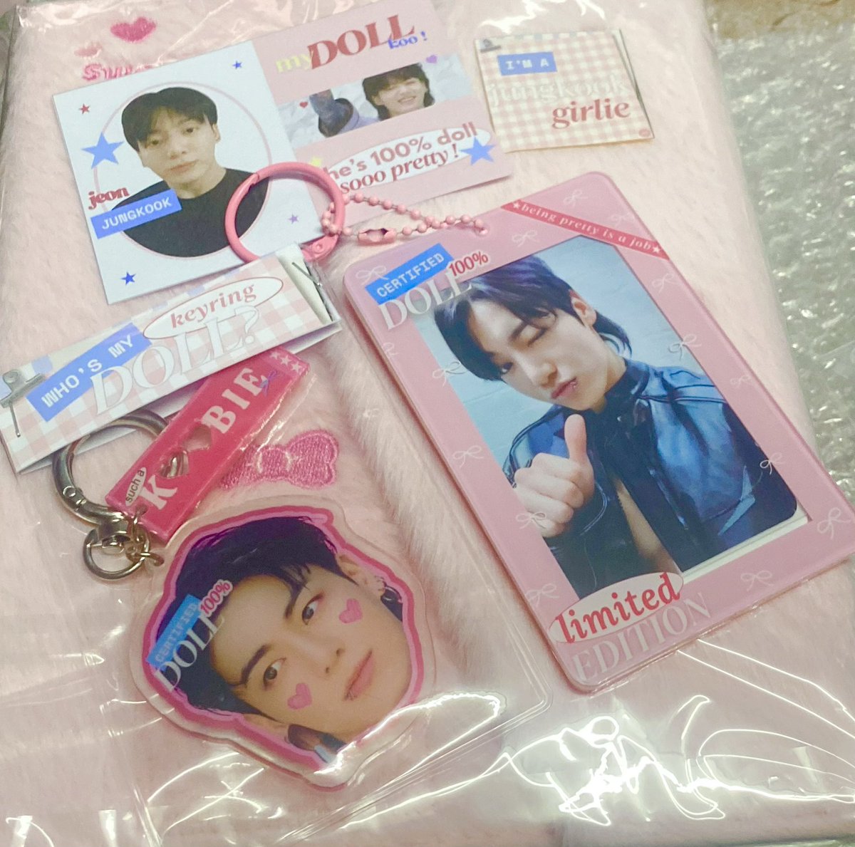 taekook pocahol and keyrings 💖
