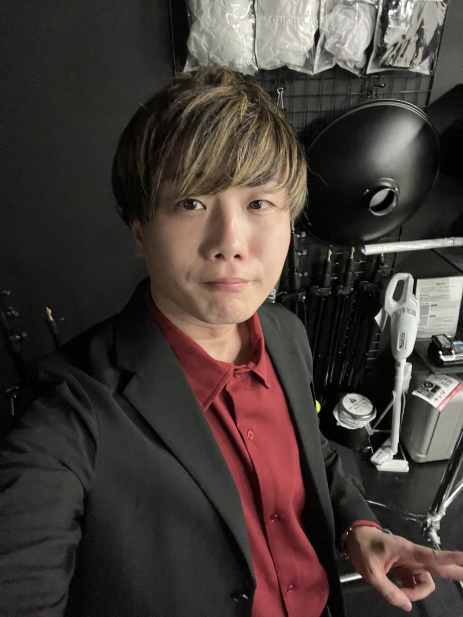 今日はスーツで撮影📷