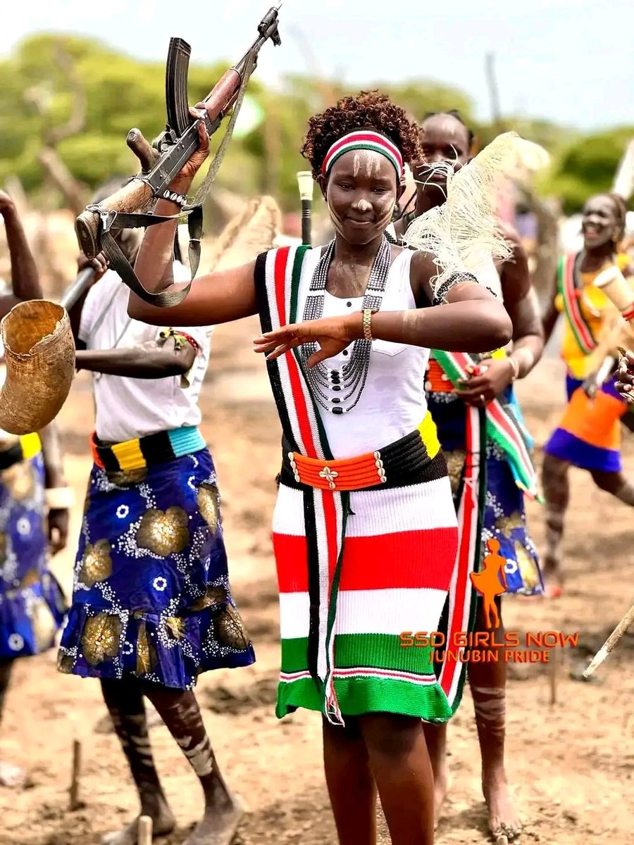 MadingKuchiek's tweet photo. Being the wife of Lakes State,  South Sudan,  you must be close to gun.
#SSOX https://t.co/tHbimJvy68