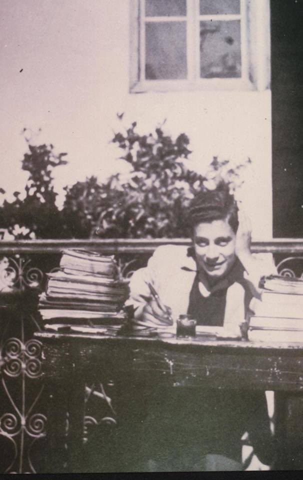 A story about the young Ghassan Kanafani, who, despite still being a student himself, took it upon himself to teach his classmates.
The story was recounted by his brother, Adnan Kanafani, in his memoirs.