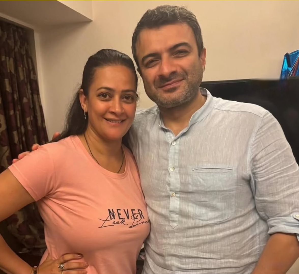 dal_makhanii's tweet photo. Only True CID fans will recognise them > https://t.co/rvsSE28VG3