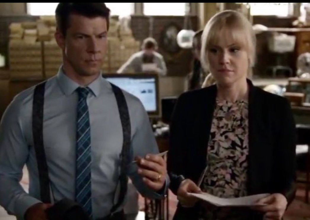 Happy O’Toole Tuesday  #POstables early #ShOliver wearing identical facial expressions and they’re not even in a bank vault…YET 🤣 #SignedSealedDelivered <a href="/hallmarkchannel/">Hallmark Channel</a>
