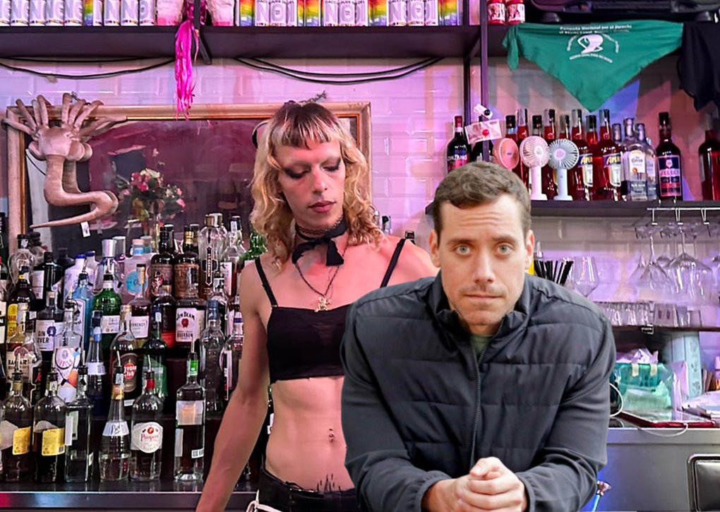 smartBotperu's tweet image. Pancho de pierola se fue a llorar a un bar. Pero no puede con sus gustos !!!