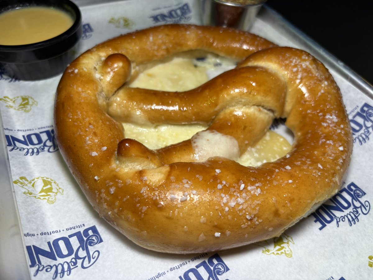 Haven’t been to Tap in a few years, so this is the current best pretzel on the Las Vegas Strip. #BottledBlondeLV
