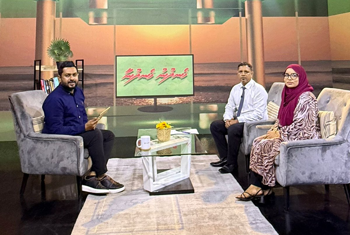 Mr. Ali Shameem, Director of Education and Advocacy, and Ms. Nuzuhath Anees, Senior Training Officer, are currently live on the @TVMaldives #HendhunuHendhunaa programme. 
Tune in now to learn more about the MNACA training program, “I Am the Change.”