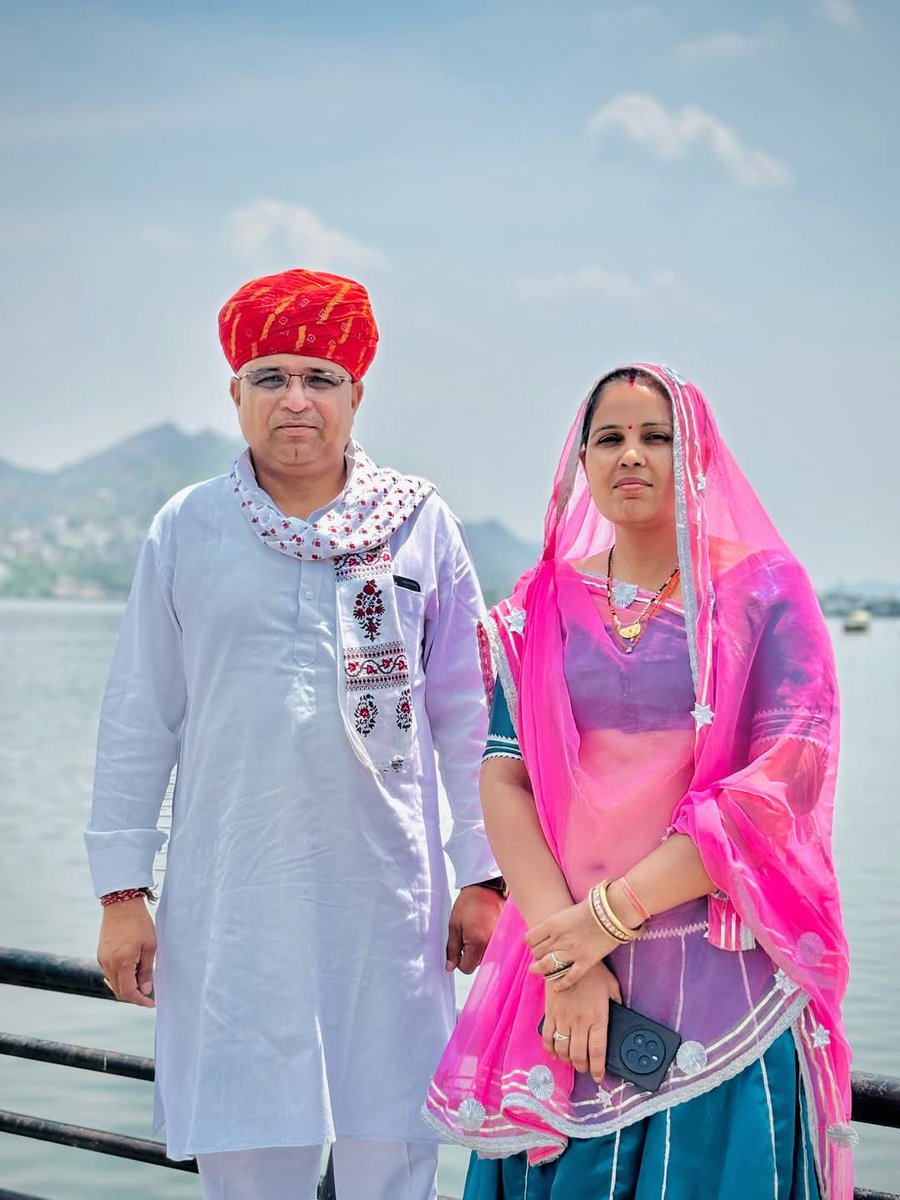 लालाराम गुर्जर जोधपुरिया (@gurjarlalaram10) on Twitter photo पूर्व प्रधान पंचायत समिति निवाई टोंक श्री मति चन्द्रकला जी गुर्जर को जन्मदिन कि हार्दिक बधाई एवं शुभकामनाएं
भगवान श्री देव नारायण आशीर्वाद यूं बना रहे
<a href="/Mangilalgurjar_/">chandarkala Mangi lal Gurjar Ex Pardhan Newai</a> <a href="/SachinPilot/">Sachin Pilot</a> पूर्व प्रधान पंचायत समिति निवाई टोंक श्री मति चन्द्रकला जी गुर्जर को जन्मदिन कि हार्दिक बधाई एवं शुभकामनाएं
भगवान श्री देव नारायण आशीर्वाद यूं बना रहे
<a href="/Mangilalgurjar_/">chandarkala Mangi lal Gurjar Ex Pardhan Newai</a> <a href="/SachinPilot/">Sachin Pilot</a>
